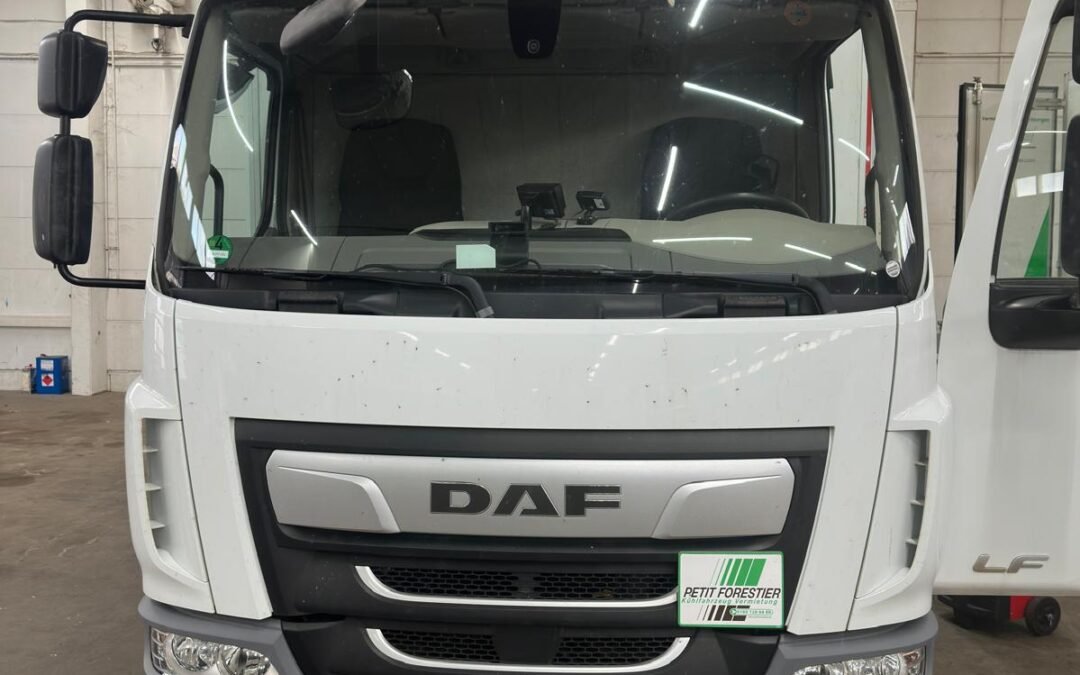 lkw-krankenwagen-transporter-feuerwehrfahrzeug-scheibendoktor-hamburg-wilhelmsburg